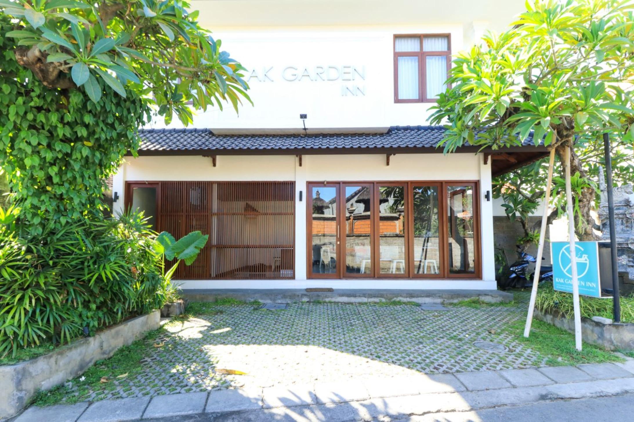 Kak Garden Inn Кута Экстерьер фото